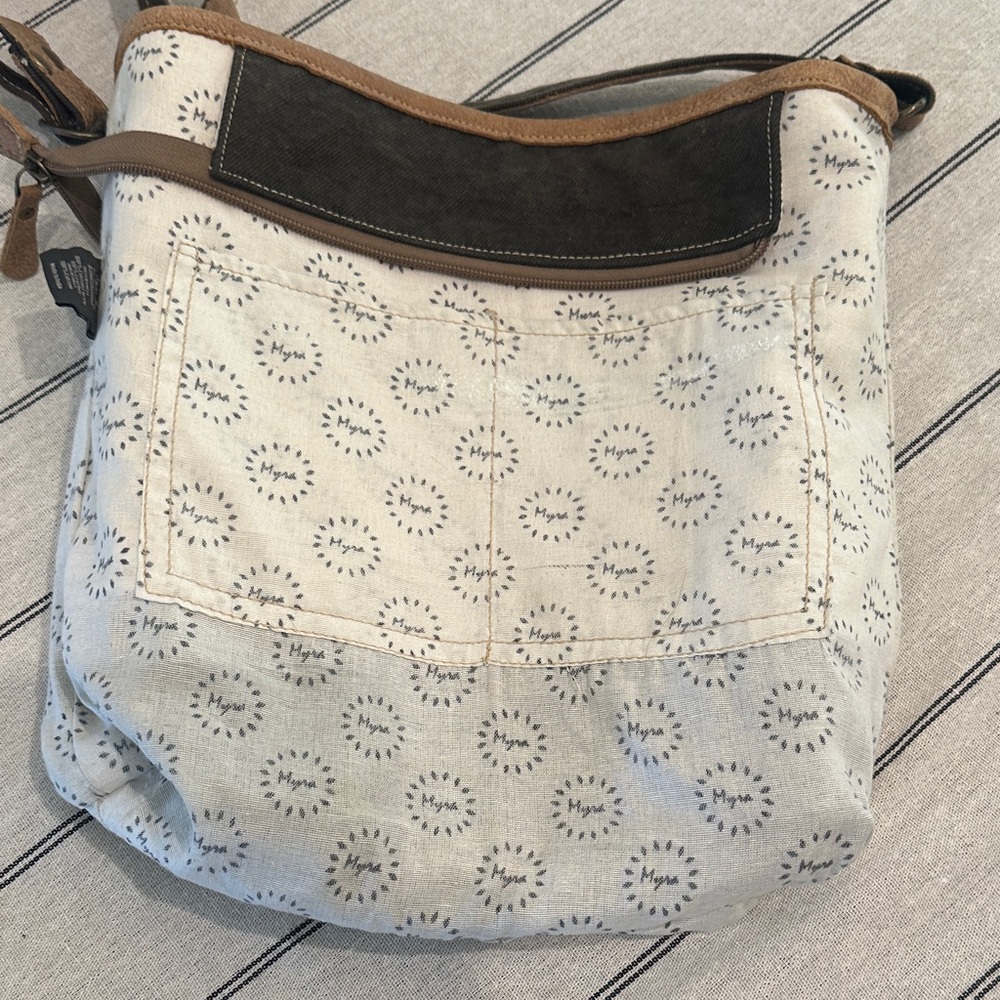 Stylish Brown & Cream Patterned Crossbody Tote - Picture 9 of 16